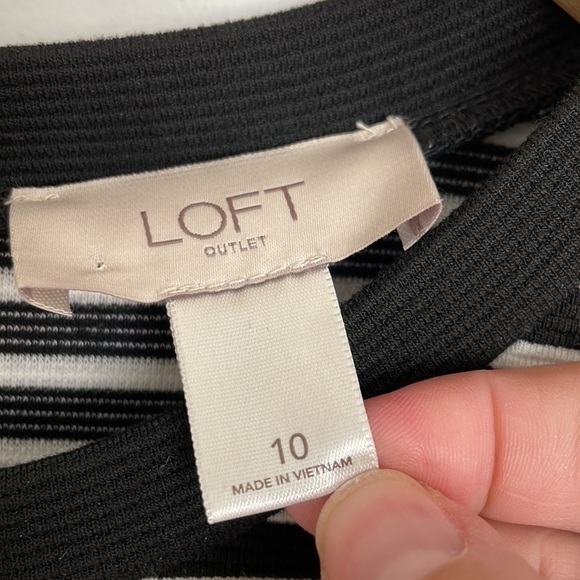 LOFT Women’s Crewneck Striped MIDI Dress Black/White 10 - Picture 3 of 5